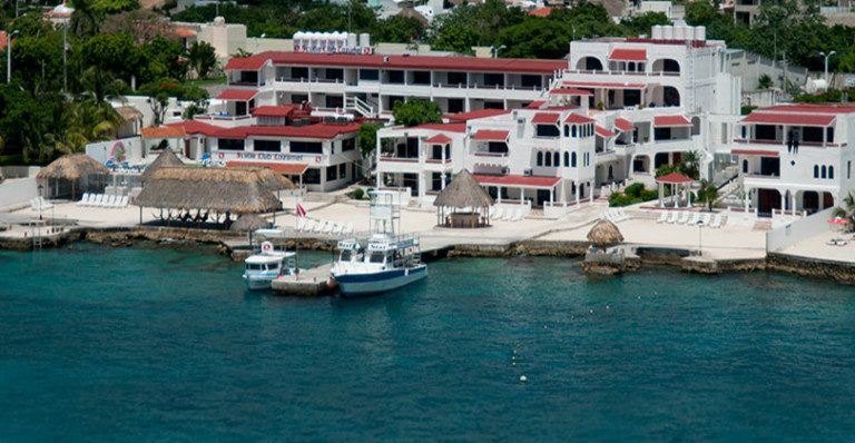 Scuba Club from the Water